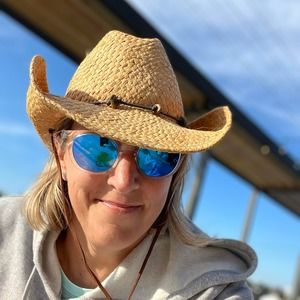 Meet your Posher, Melissa